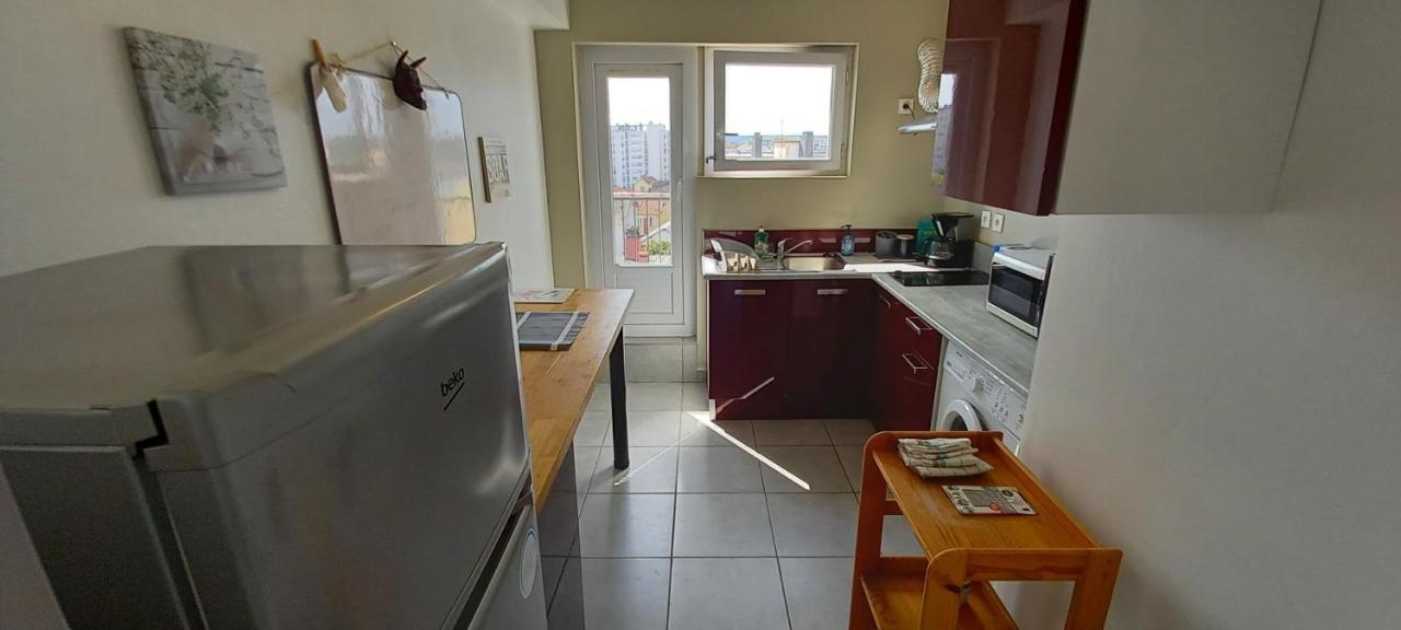 Appartement La Dolce Vita -T2 52m2- dernier étage- terrasse-parking-WIFI FIBRE à Tarbes Extérieur photo
