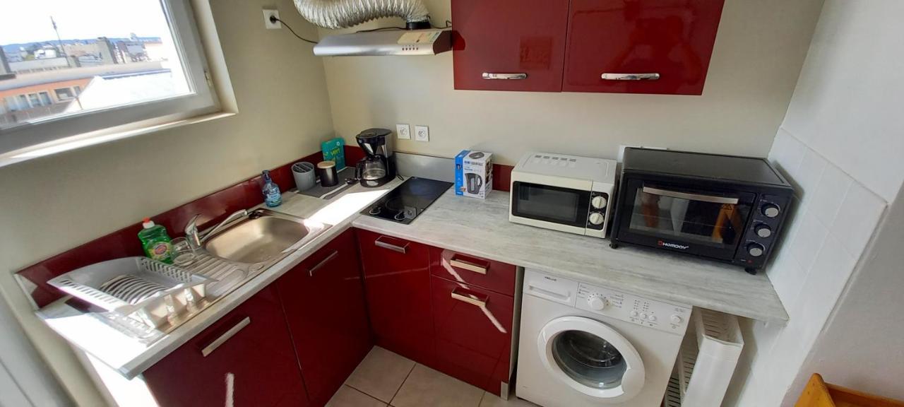 Appartement La Dolce Vita -T2 52m2- dernier étage- terrasse-parking-WIFI FIBRE à Tarbes Extérieur photo