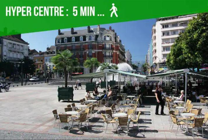 Appartement La Dolce Vita -T2 52m2- dernier étage- terrasse-parking-WIFI FIBRE à Tarbes Extérieur photo