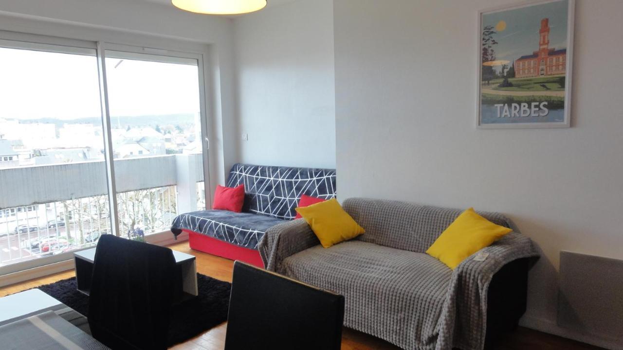Appartement La Dolce Vita -T2 52m2- dernier étage- terrasse-parking-WIFI FIBRE à Tarbes Extérieur photo